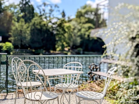 Natural landscape, Garden, Balcony/Terrace, River view