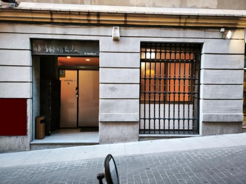 Facade/entrance