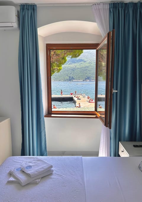 Portico Djenovici Bed and Breakfast in Kotor Municipality