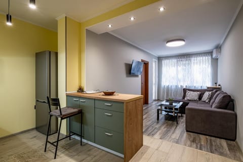 Communal lounge/ TV room, TV and multimedia, Living room, Seating area