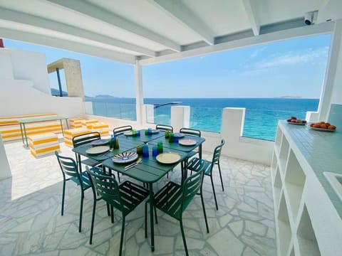 Balcony/Terrace, Living room, Dining area, Sea view