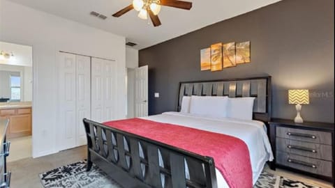 Perfect Getaway 6BR Home, Pool Spa Near Disney House in Loughman