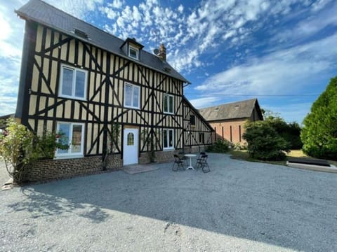 Gite au cœur des pâturages House in Normandy