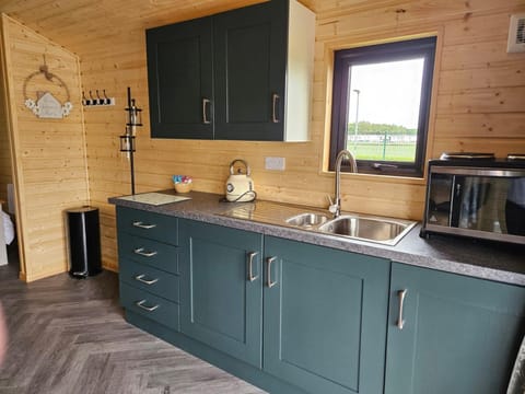 Benone Retreat Campground/ 
RV Resort in Northern Ireland