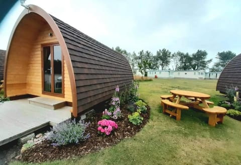 Findhorn Ecovillage Escape Eco Pod Pet free Chalet in Scotland