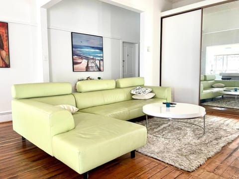 Communal lounge/ TV room, TV and multimedia, Seating area