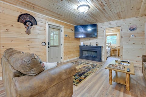 Adams Cabin with Game Room and Fire Pit Cabin in Wisconsin