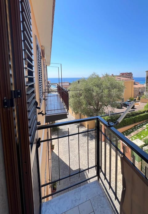 Natural landscape, View (from property/room), Balcony/Terrace, Sea view