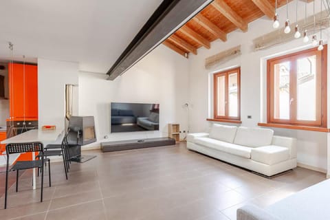 TV and multimedia, Living room, Photo of the whole room, Seating area