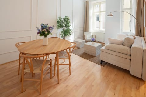 Living room, Seating area, Dining area