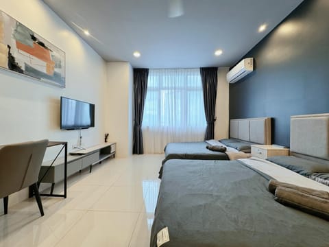 Communal lounge/ TV room, Bed, TV and multimedia, Seating area, Evening entertainment, Bedroom