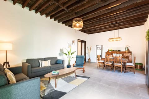 Living room, Dining area