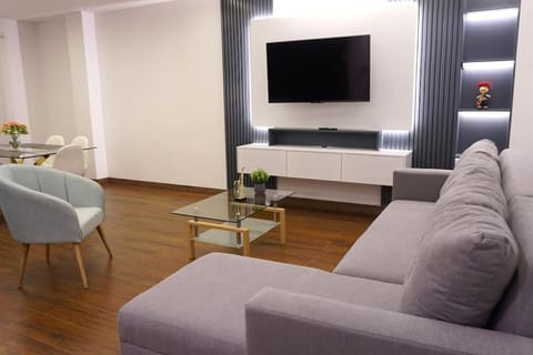 Communal lounge/ TV room