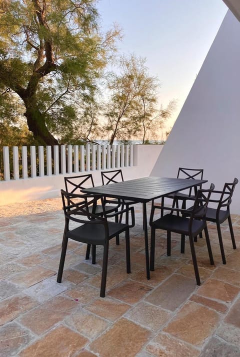 Patio, Garden, Dining area