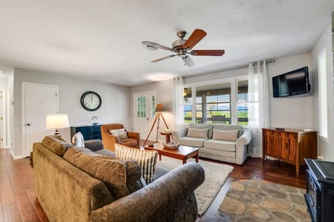 Dogwood House in Tennessee