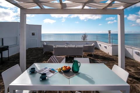 Patio, Balcony/Terrace, Dining area, Sea view