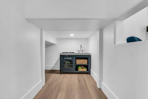 Zion Plush Family Escape HotTub, Games, Sleeps 14 House in Glendale