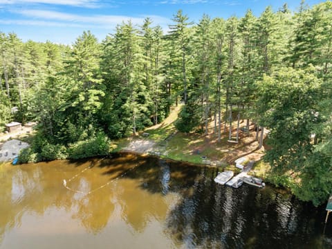 Belleau Lake Escape Chalet in Wakefield