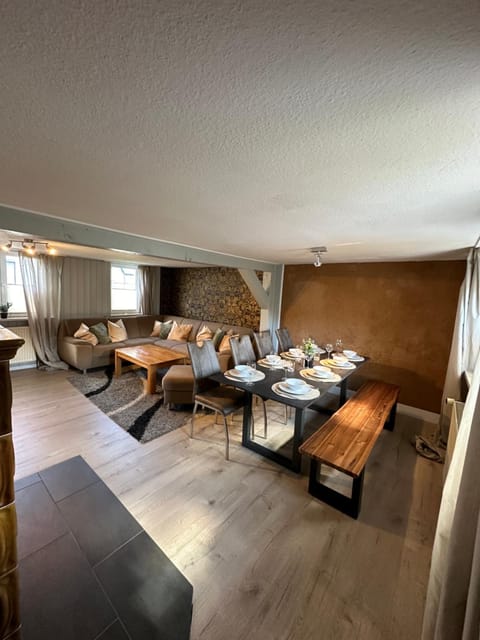 Living room, Seating area, Dining area