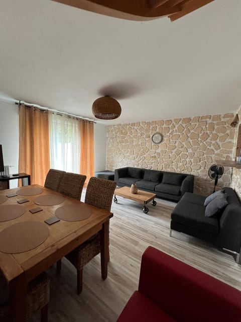 Maison cosy à Vaires sur Marne House in Torcy