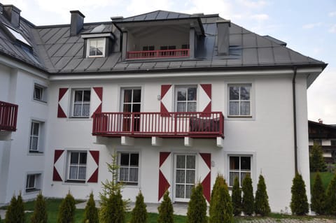 Balcony/Terrace, Area and facilities