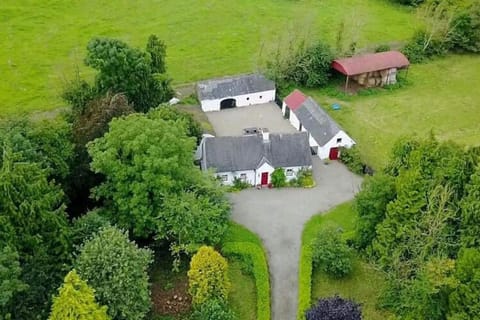 O'Neill's Self Catering Cottage- close to Cashel House in Co. Tipperary, Ireland