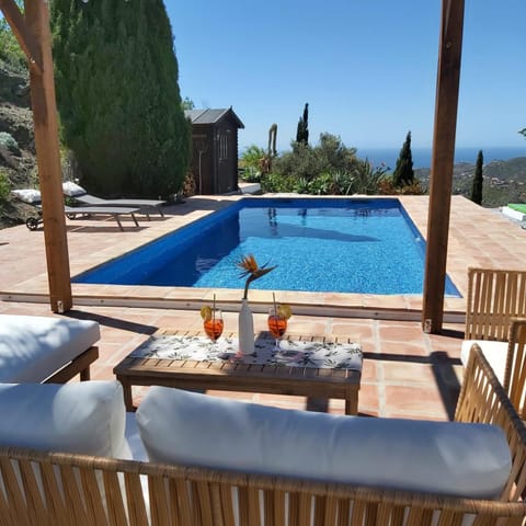 Summer, Balcony/Terrace, Seating area, Pool view, Sea view, Swimming pool, sunbed