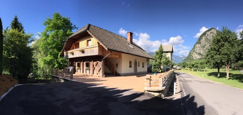 Facade/entrance, On site