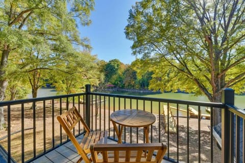 Patio, Spring, Day, Natural landscape, View (from property/room), Balcony/Terrace