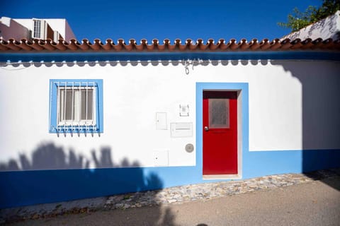 Property building, People, Fishing, Garden, Coffee/tea facilities, Spa and wellness centre/facilities, Communal kitchen, air conditioner