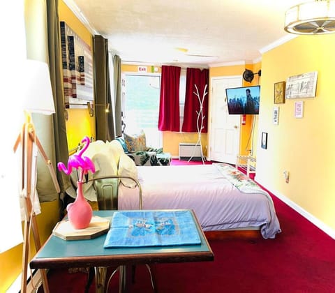 Living room, Bedroom