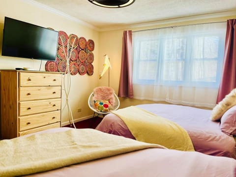 Bed, TV and multimedia