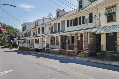 Property building, Neighbourhood, Street view