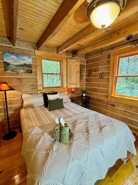 Cedar Gap Hideaway House in Indiana