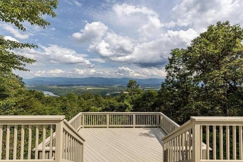 Natural landscape, View (from property/room), Mountain view