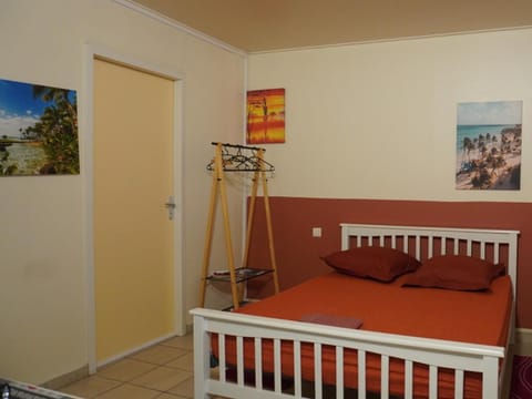 Bed, Photo of the whole room