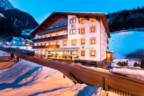 Property building, Night, Natural landscape, Winter, Mountain view