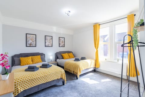 Open Mind Property - Cosy Home - 7 Beds & Parking House in Portsmouth