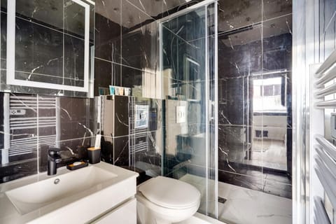 Shower, Toilet, Bathroom