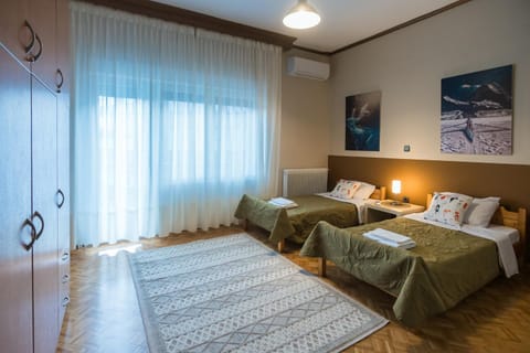 Bed, Balcony/Terrace, Photo of the whole room, Bedroom, towels, air conditioner