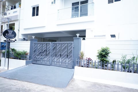 Property building, Facade/entrance