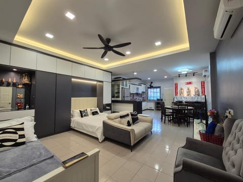 TV and multimedia, Living room, Seating area
