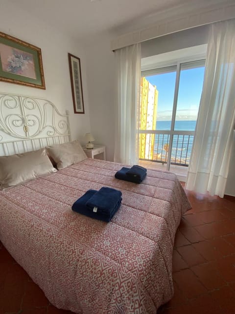 Bed, View (from property/room), Bedroom, Sea view