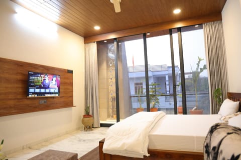 TV and multimedia, Bedroom