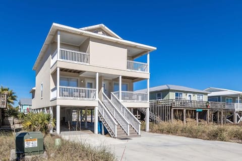 Indigo Surf Whole House House in West Beach