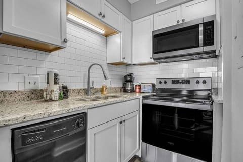 Condo with Breathtaking Views in Murrells Inlet House in Garden City