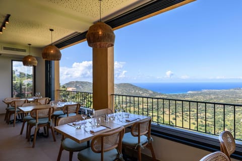 Restaurant/places to eat, Restaurant/places to eat