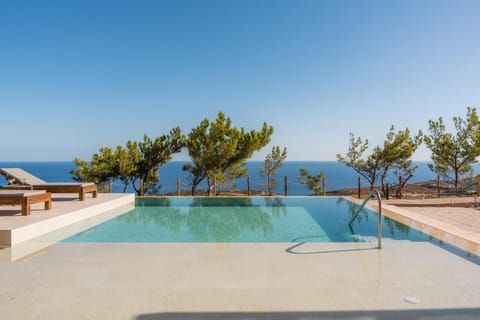 Day, Pool view, Sea view, Swimming pool, sunbed