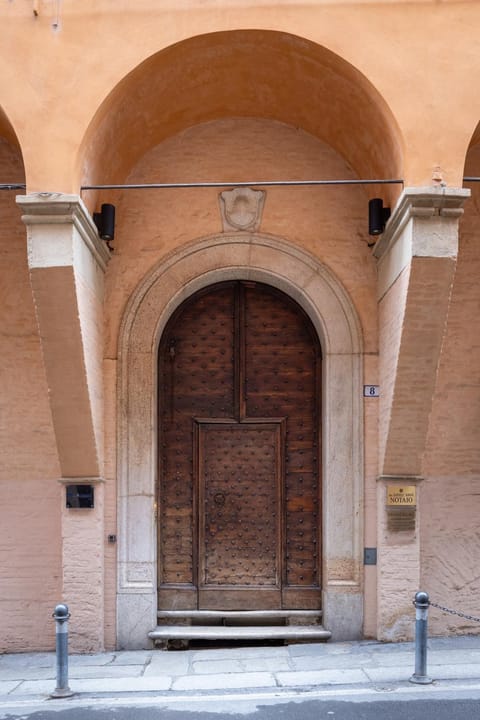 Dimora De' Poeti - 250 Square Meters Attic with Jacuzzi Apartment in Bologna