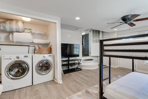 Fire Pit-Great Neighborhood-15 Min to Broadway House in Hermitage